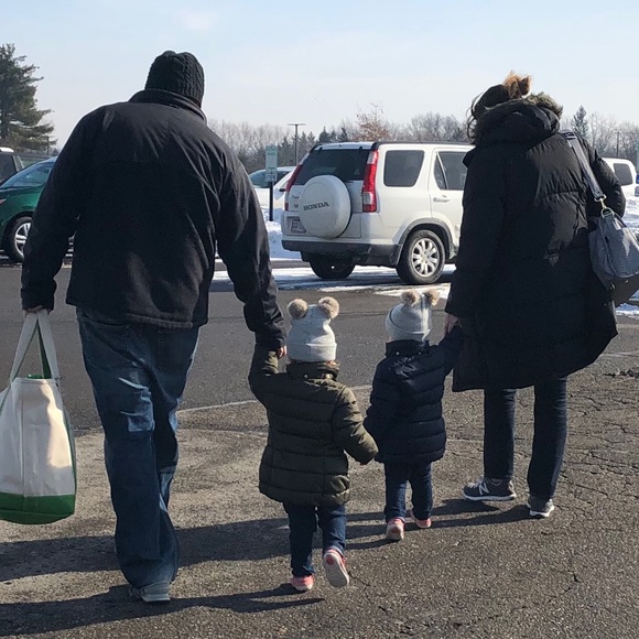 Meet your Posher, Stacy - Picture 2 of 2